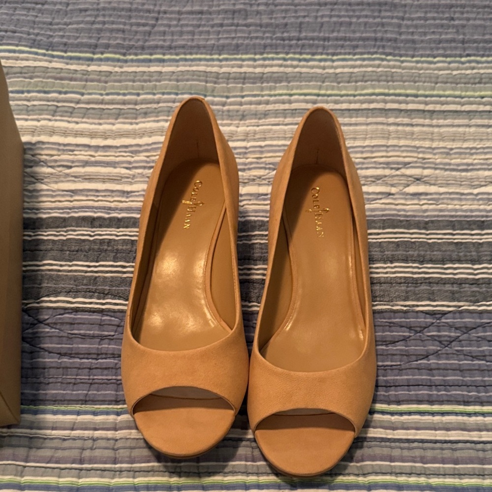 Cole Haan Elsie OT Wedge II in Sandstone Nubuck